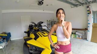 BangRoadSide – Penelope Fucks The Mechanic For Some Side Cash – Penelope